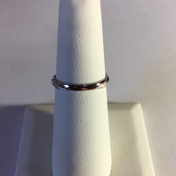 Sterling Silver 3 Clear Cubic Zirconium Stone Ring - Picture 4 of 4